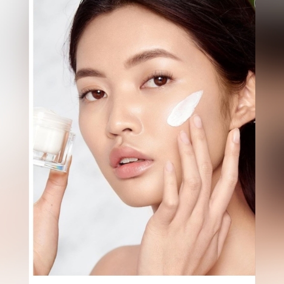 NIB* Charlotte Tilbury - Mini Magic Cream - Picture 5 of 10